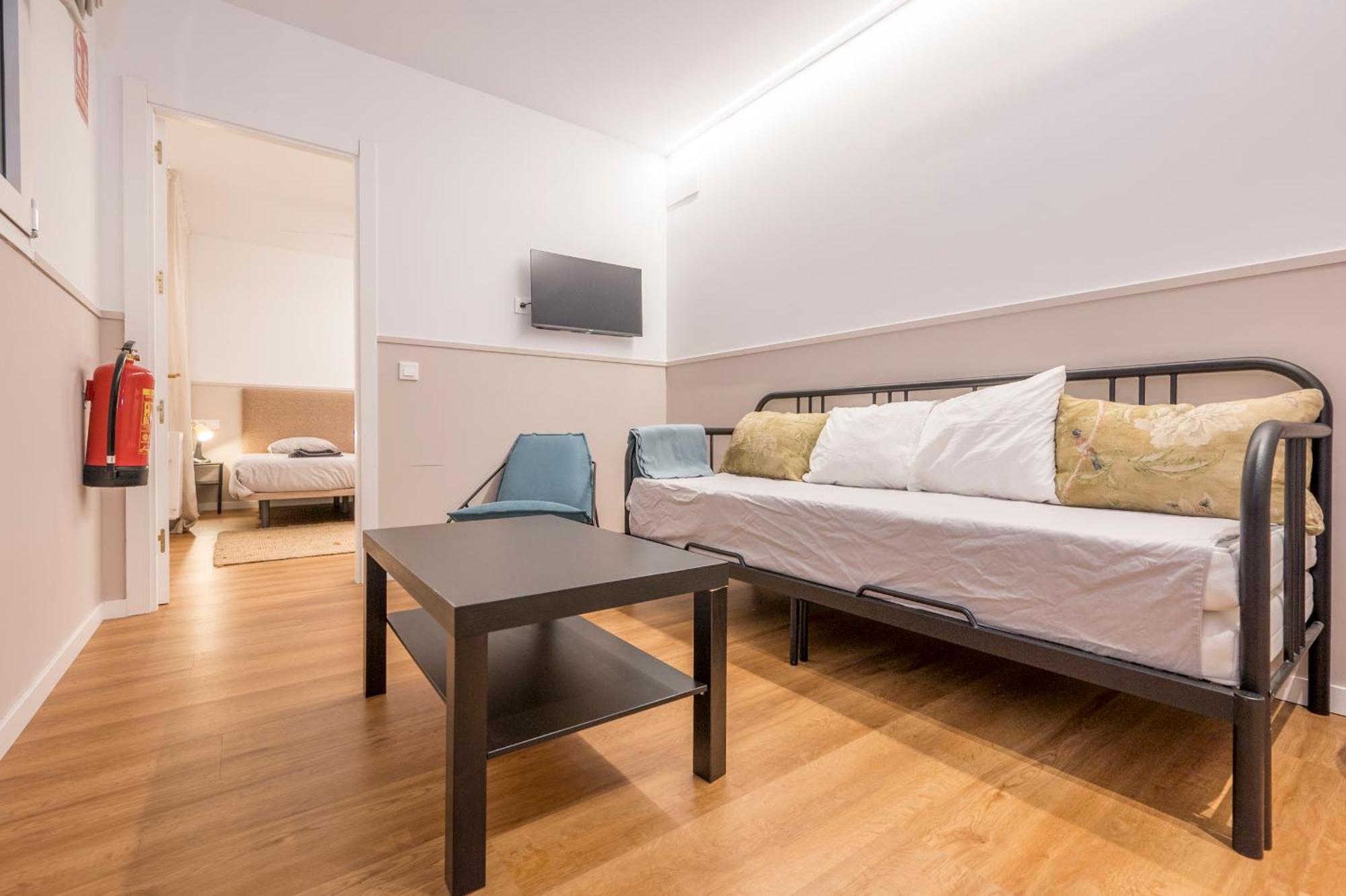 Confortable 2H Y 1B Delicias-Madrid Rio B — Photos 3